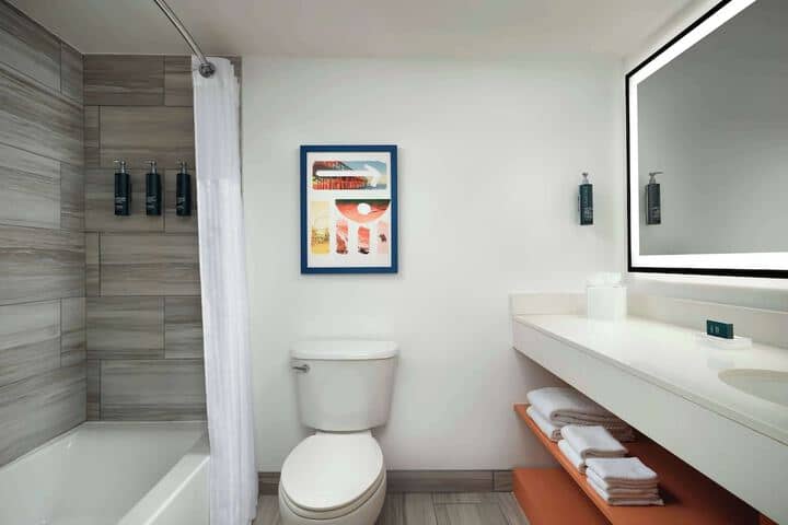 Room 4 of 85