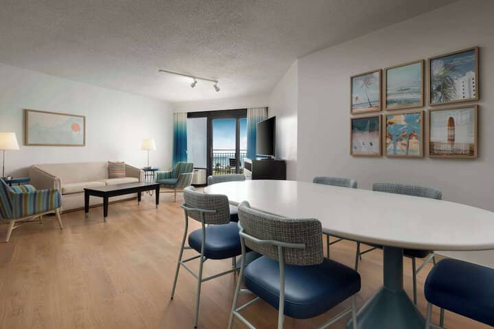 Room 18 of 85