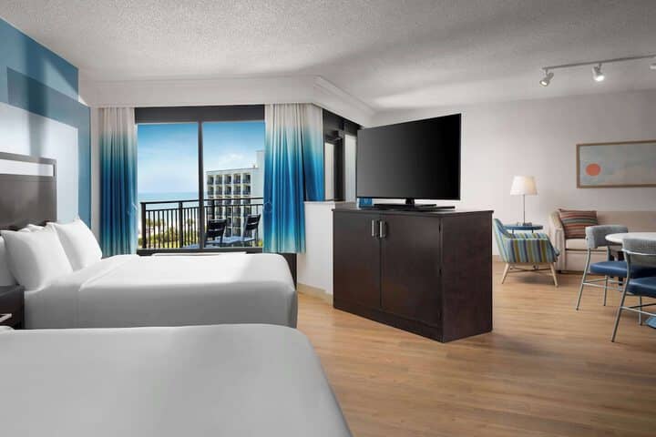 Room 8 of 85